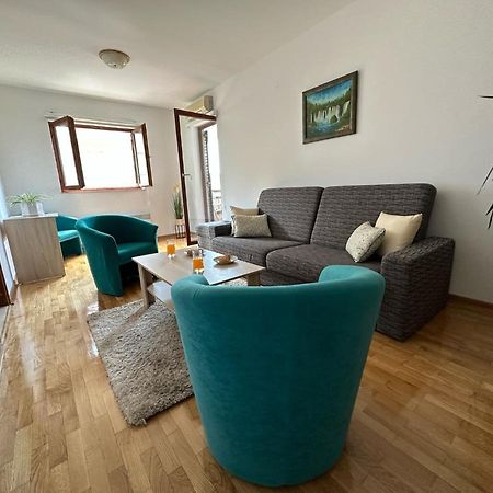 Family Apartment Makarska Bagian luar foto