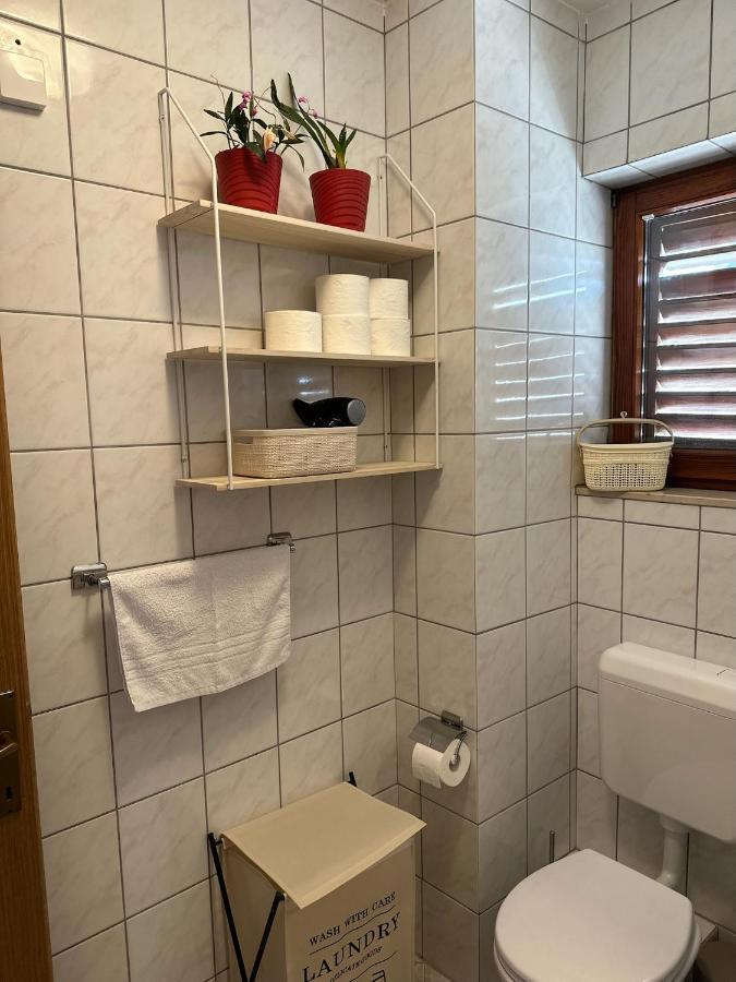 Family Apartment Makarska Bagian luar foto
