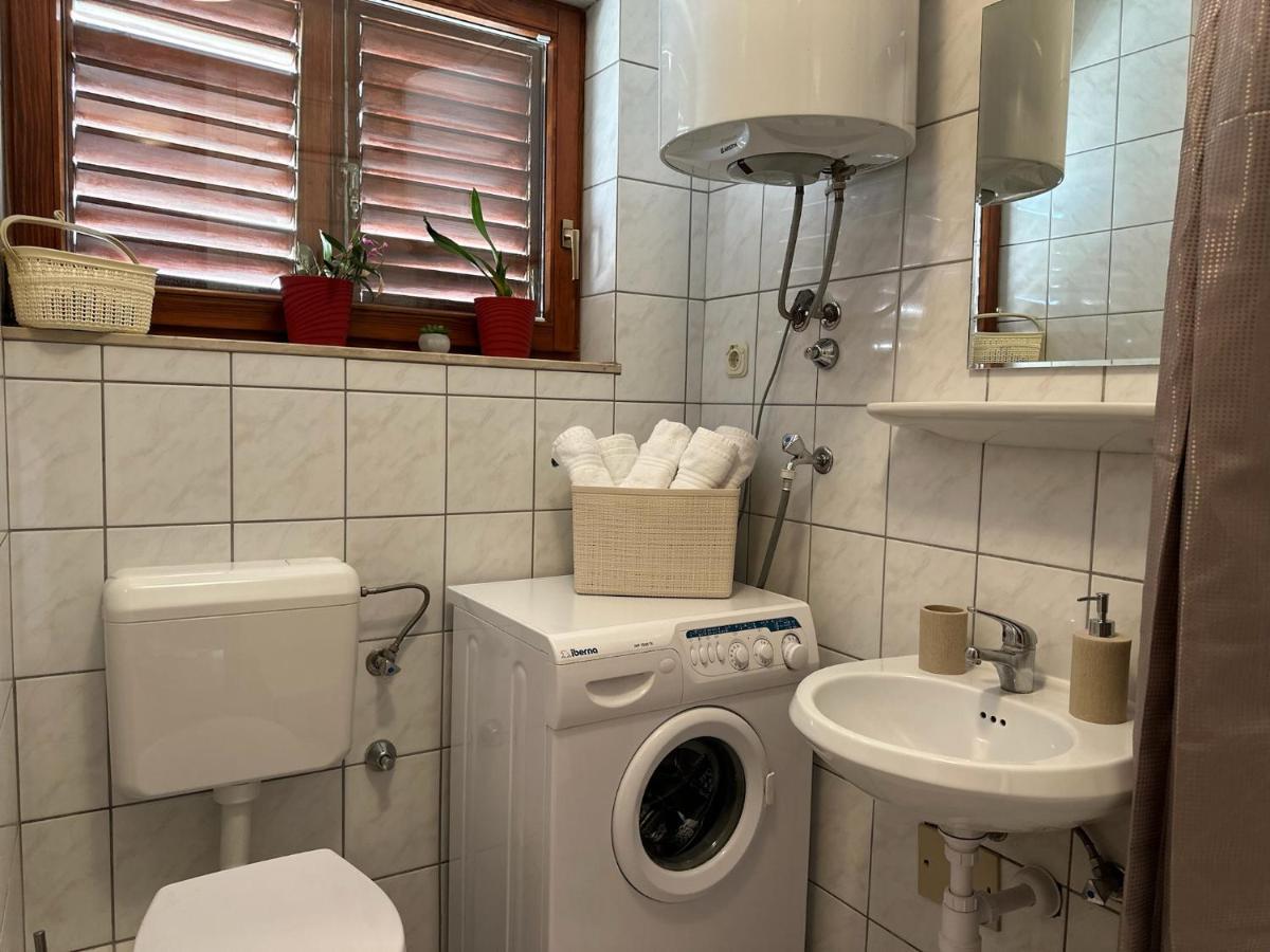 Family Apartment Makarska Bagian luar foto