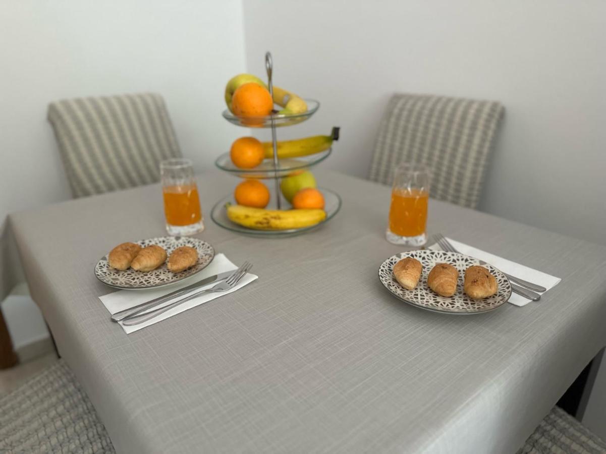 Family Apartment Makarska Bagian luar foto